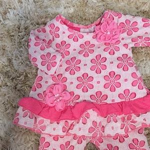 Girls matching Cach Cach set